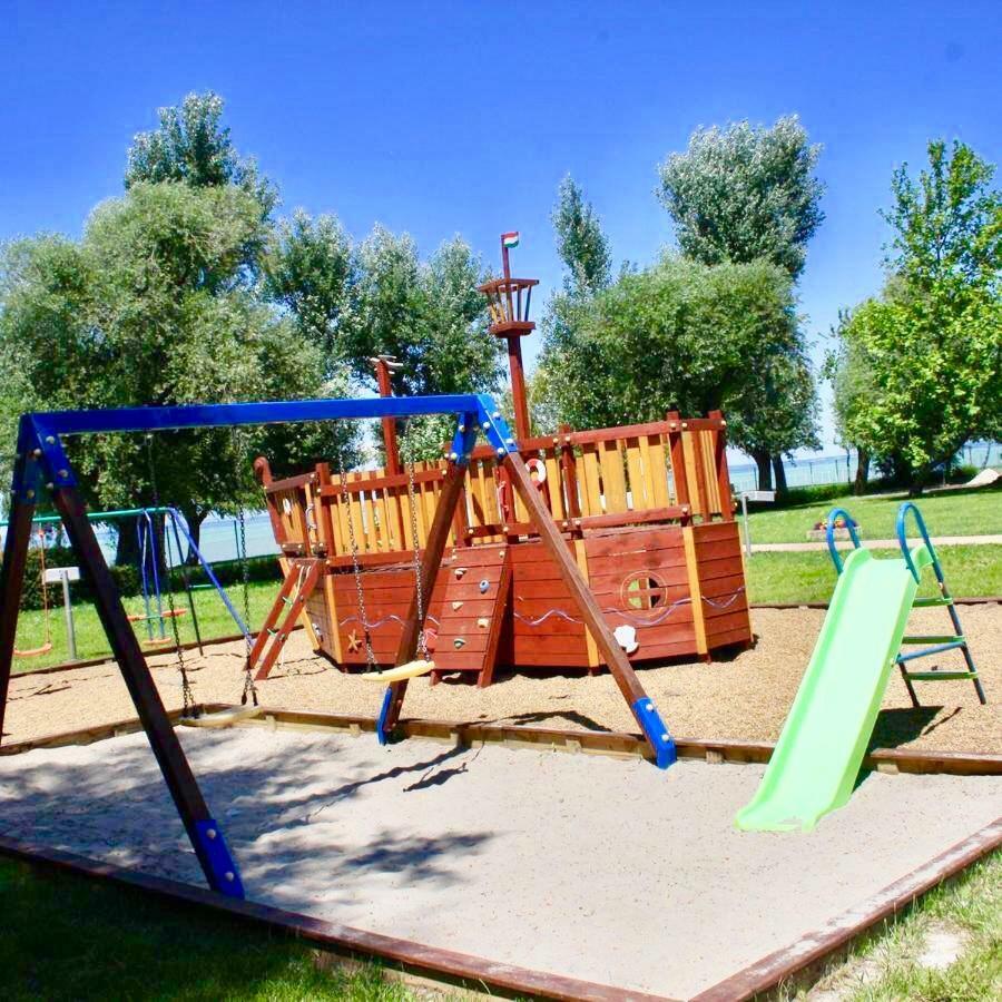 Aqua Blue Apartmanok - Siofok Dış mekan fotoğraf